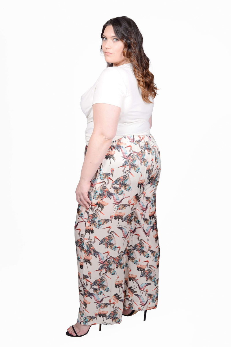 Mayes NYC Frances Wide Leg Lounge Pant in Crane print worn by model Megan Smith