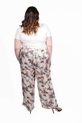 Mayes NYC Frances Wide Leg Lounge Pant in Crane print worn by model Megan Smith