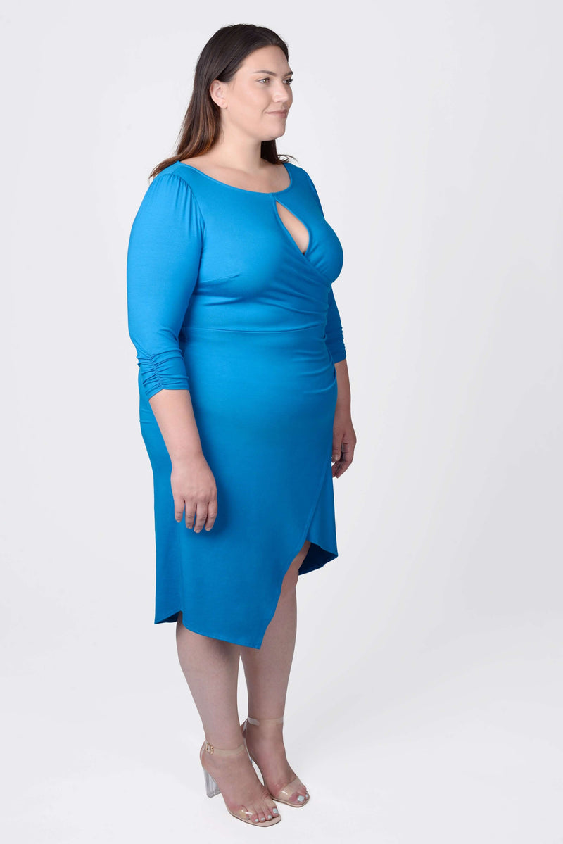 Mayes NYC Lina Keyhole Ruched Waist Dress in Blue worn by model Megan Smith